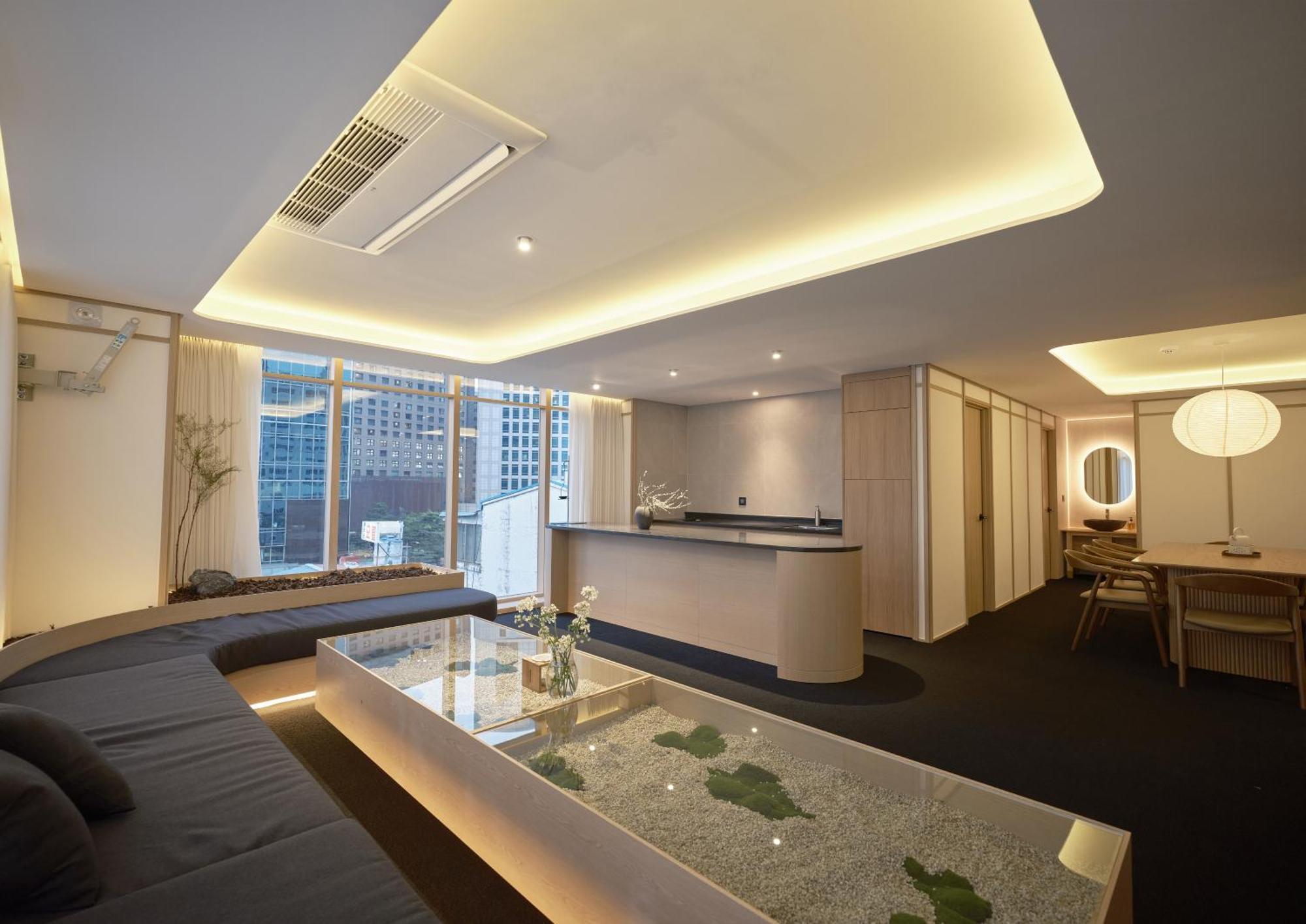 Uh Suite Seoul Deoksugung Bagian luar foto