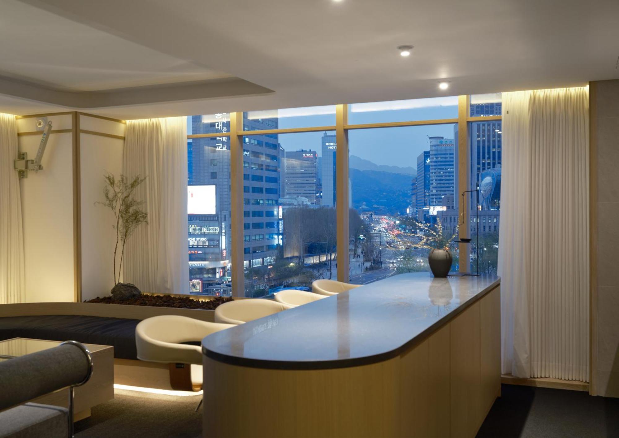 Uh Suite Seoul Deoksugung Bagian luar foto