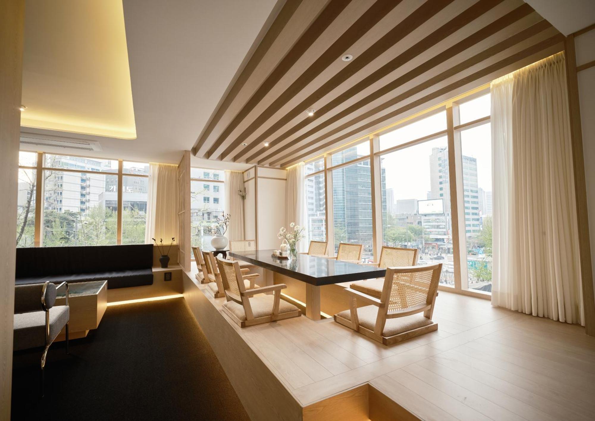 Uh Suite Seoul Deoksugung Bagian luar foto